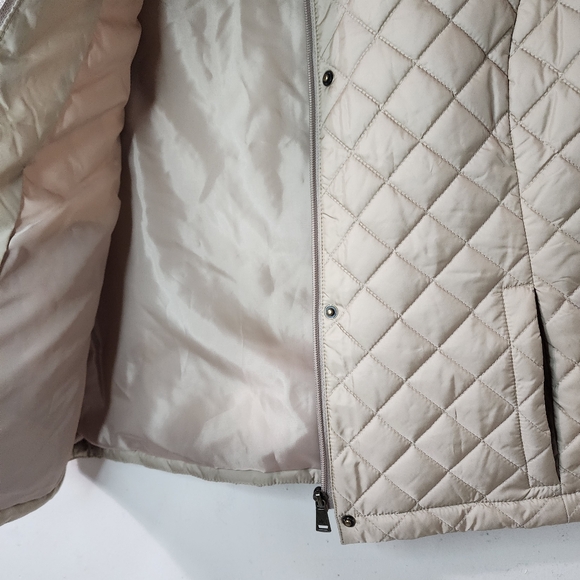 Ralph Lauren Women’s Crest Logo Shell Diamond Quilted Vest Birch Size Small NWT - Picture 9 of 12